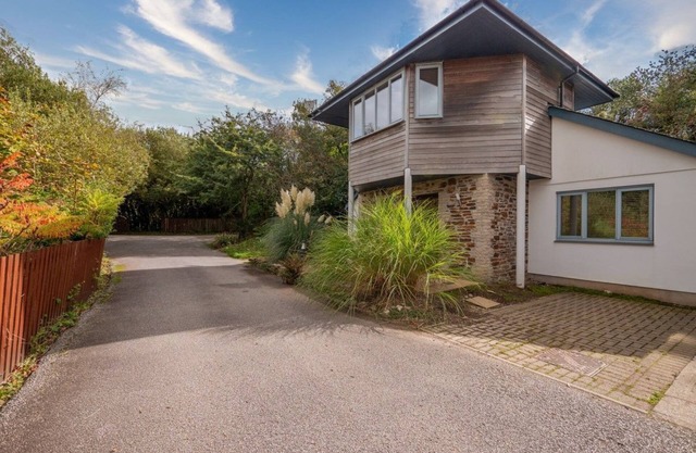 Pet friendly Croft Cottage