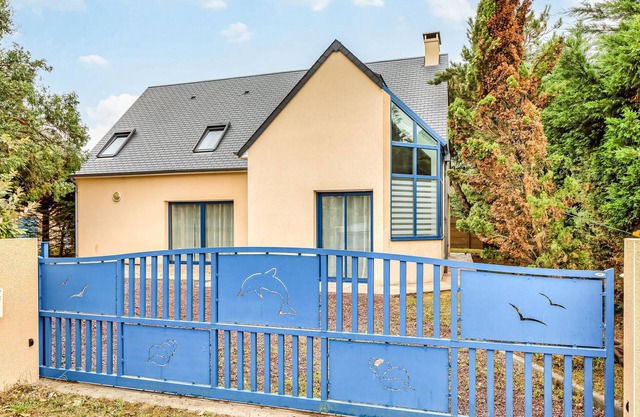 Pet friendly home in Pirou with WiFi