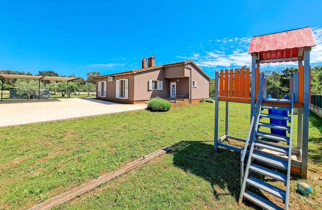 Preciosa casa en Pula con cocina