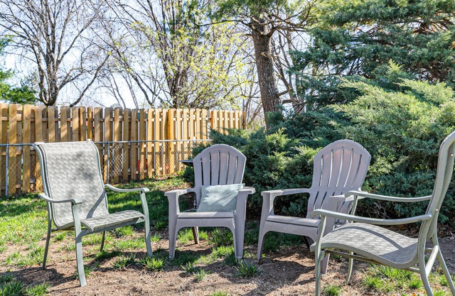 Pet-Friendly Lincoln Home: 1 Mi to Gateway Mall