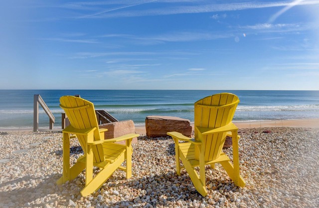 Sunshine House, 3 habitaciones, capacidad para 8, frente al mar, admite mascotas, WiFi