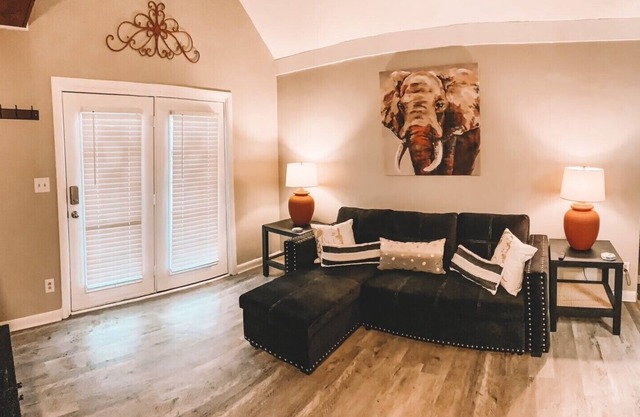 Pet Friendly 🐾, Quiet & Cozy Close to JCMC-ETSU Newtons Nest 2!