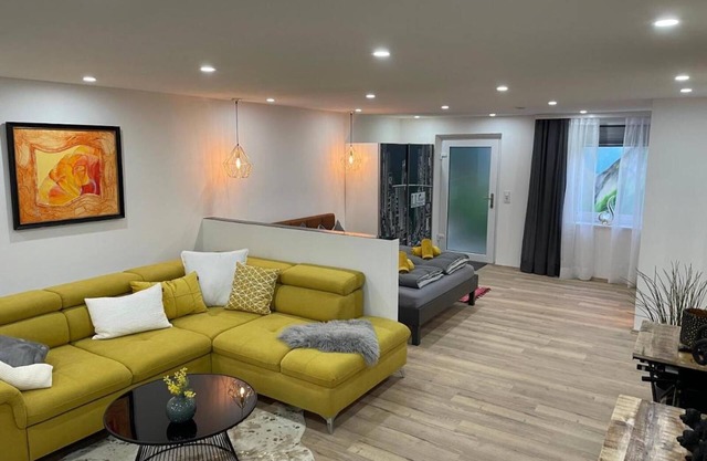 Apartamento "Elegante loft en el sótano" con Wi-Fi que admite mascotas