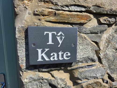 Pet friendly two bedroom cosy cottage