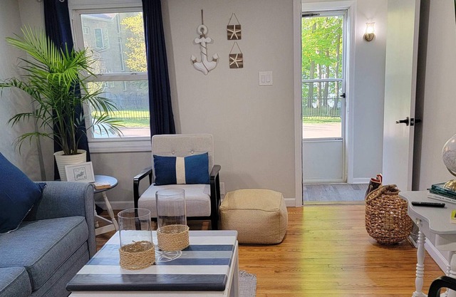 Pet Friendly Vacation Home | Paw Paw Lake