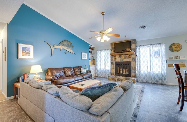 Pet-Friendly Wilmington Home w/ Fenced Yard!