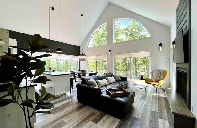 Petite Charlevoix 2 - Serene Escape Spa & Views