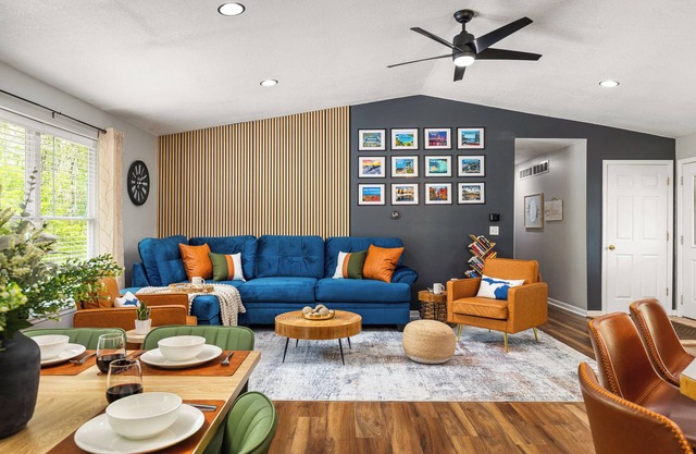 Petoskey Falls Escape-Hot Tub, Dogs, Lakes, Boyne Mnt, Petoskey