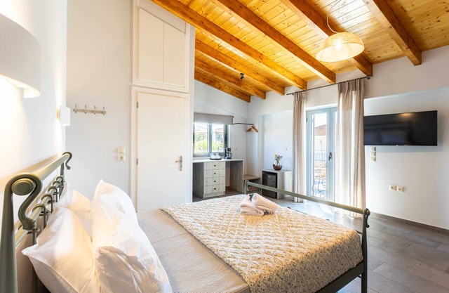 Petrino Serene Nest - Delightful Gem