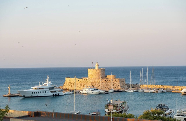 Philia Center Suites