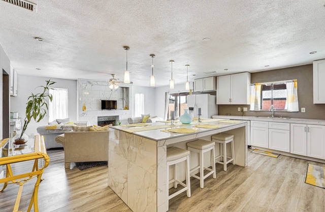 Phoenix Home w/ Patio & Mtn Views!