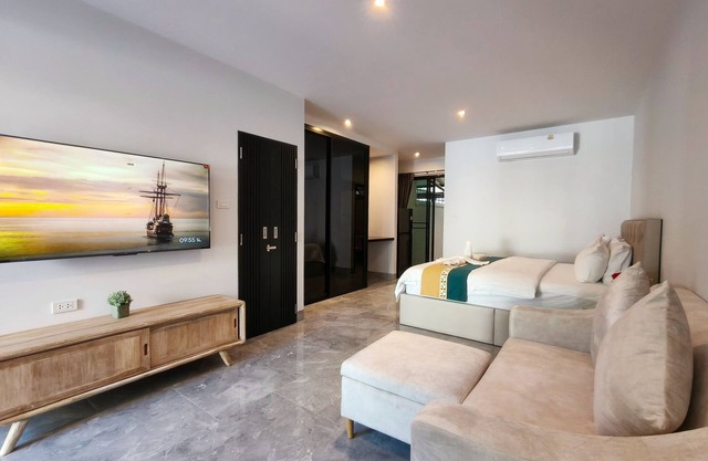 Phuket Leisure Time Hotel