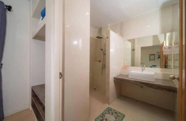 Phuket Seaside Holiday 4 Bedroom Villa