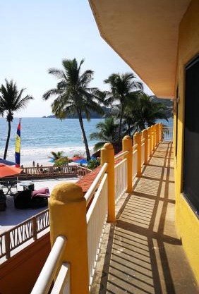 Pie de Playa la Ropa