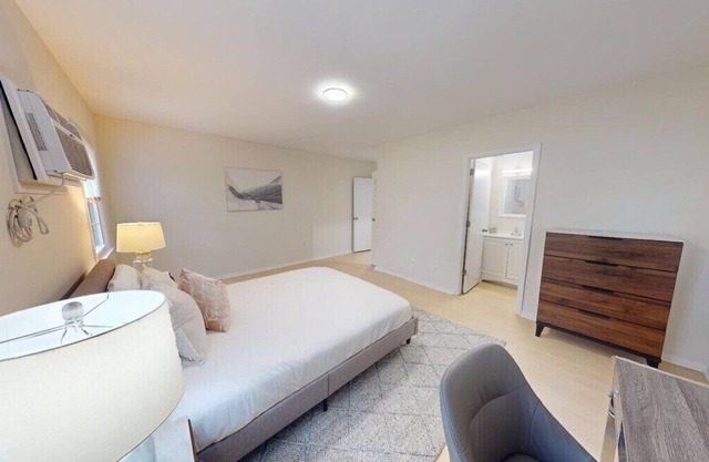 Pine Brook Apartments: Luxurious living in a stunning wooded setting