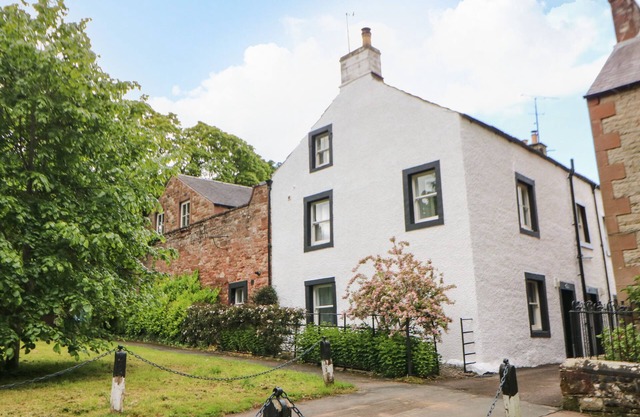 PINE COTTAGE, family friendly in Appleby-In-Westmorland