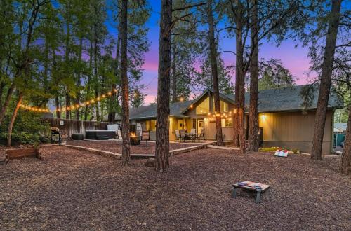 Pine-Time Retreat Near Downtown with Hot Tub!