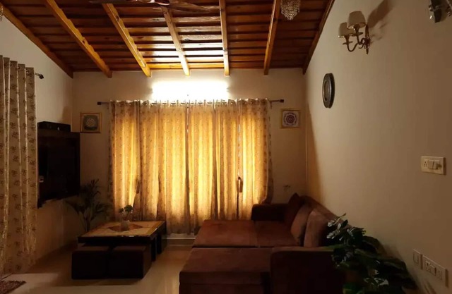 Pinegreen Chalets- 2 Bedroom WiFi Vacation Home