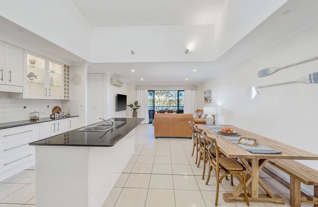 Pippies - 3 bedroom unit with amazing Foreshore views