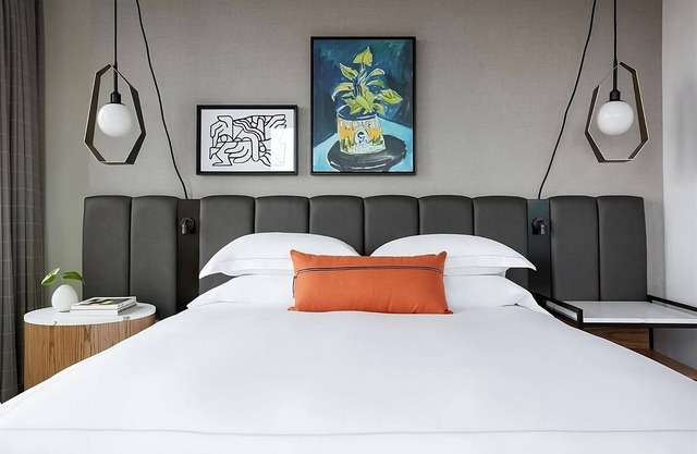 Pleasant Stay! Pets Allowed, Near National Cowgirl Museum and Hall of Fame!