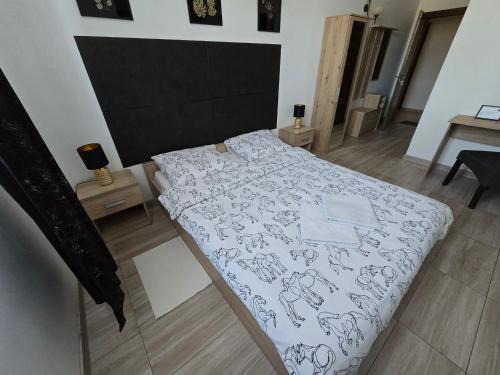 "Pod Basztą" Restauracja i Noclegi