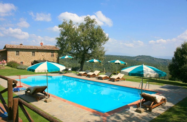 villa de piedra con piscina privada. posición panorámica. Cerca de Civitella in Val di Chiana