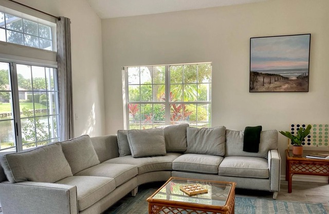 Ponte Vedra Sawgrass | 4 Bedroom | Shared Pool | Beach Access & Lake View | Golf