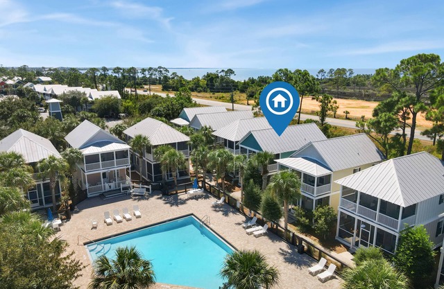 Pool Front Retreat! Barefoot Bliss is a 2BD/2.5BA cottage w/3 pools, 1 mile from Windmark Beach!
