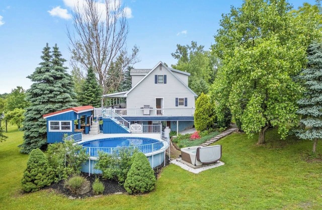 Pool | Hot Tub | Seneca Wine Trail | FLX Wineries