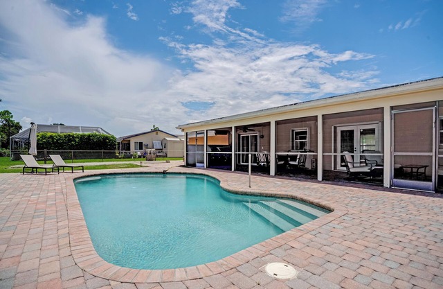 Pool Oasis on Golf Course! + Huge Backyard & Games