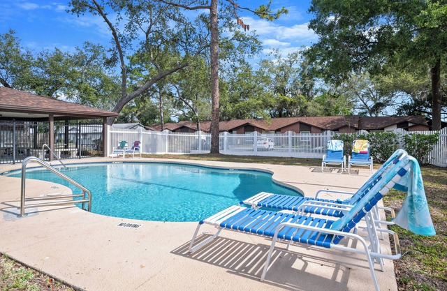 Pool Patio Private Yard close to Moffit & USF