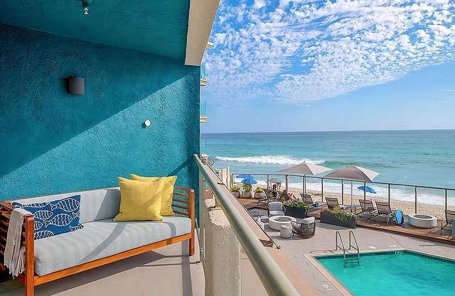 Pool Terrace 1 King at Beach Terrace, Outdoor Pool, Free Breakfast