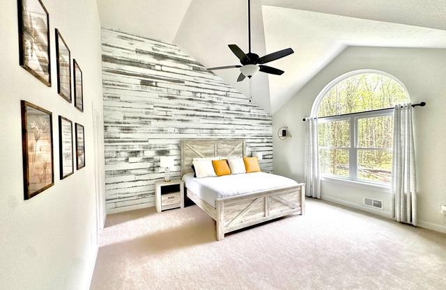 Pools & Beach Passes Included: Charming Arrowhead Lake Farmhouse with Hot Tub