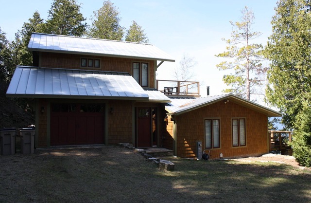 Puercoespín Shores tiene una vista elevada y acceso al agua