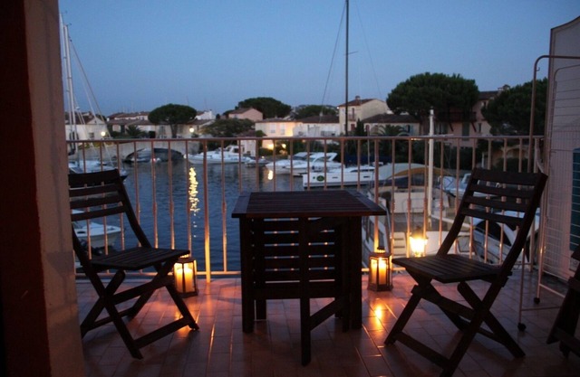 Port Grimaud: 2-4pers Studio. con vistas a Port Grimaud canales Terraza Sureste