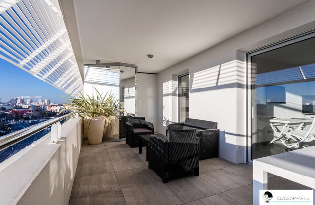 Port Marianne / New Town Hall: terraza, aire acondicionado, ascensor y garaje