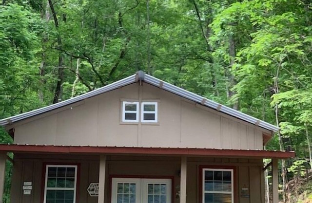 Porter’s Cottage in the Woods... Near Dollywood & National Park!