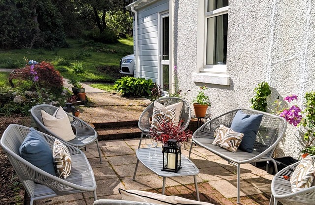 Posting House - a cottage that sleeps 6 guests in 3 bedrooms