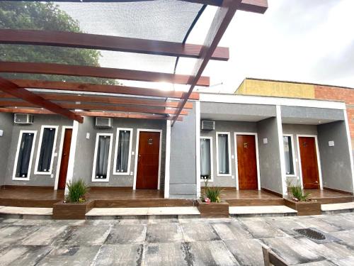 Pousada Recanto-Cabo Frio-Unamar-Cond Florestinha-1 min a pé da praia-piscina-hidro