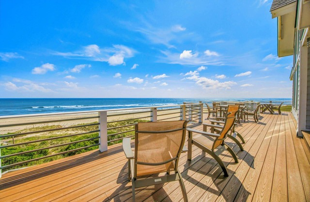 Experiencia única frente al mar: piscina, jacuzzi, elevador, sala de juegos, paseo marítimo