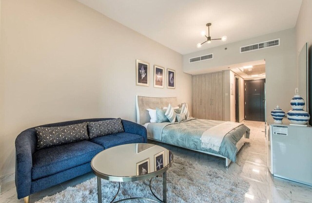 Premium Studio | Few minutes to Expo Site!!