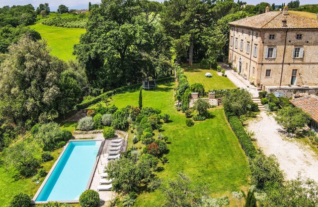 Prestigious Villa From the 1800s Elegantly Restored Large Garden, Pool and AC