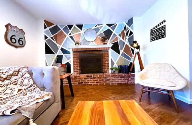 Prime Location-Walk to Land Park