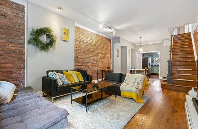 Pristine Townhouse With Rooftop Deck Near Canton!