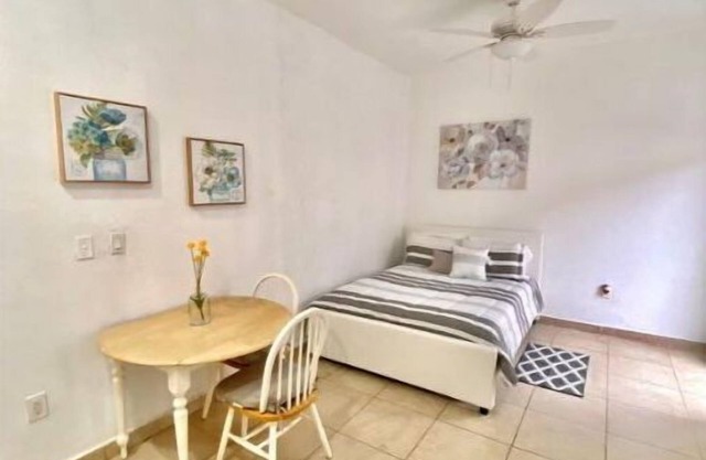 Private 1/1 Studio w/ Private Entrance