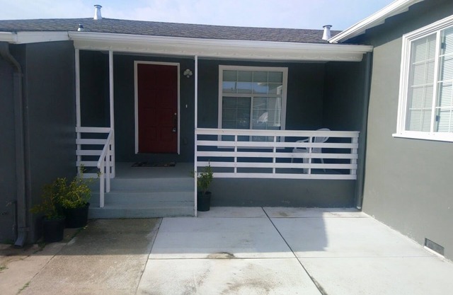 Private 2-bedroom home, free parking & near SF