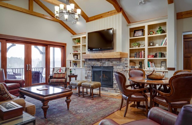 4 BDRM 4 baños de cabaña privada en True North Golf Club