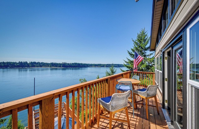 Private Beach at Waterfront Harstine Island Escape