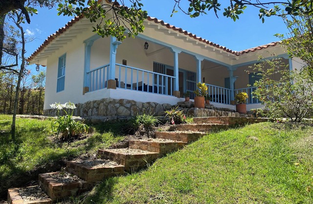 Casa de campo privada | Pet friendly, jardín y vista a la montaña