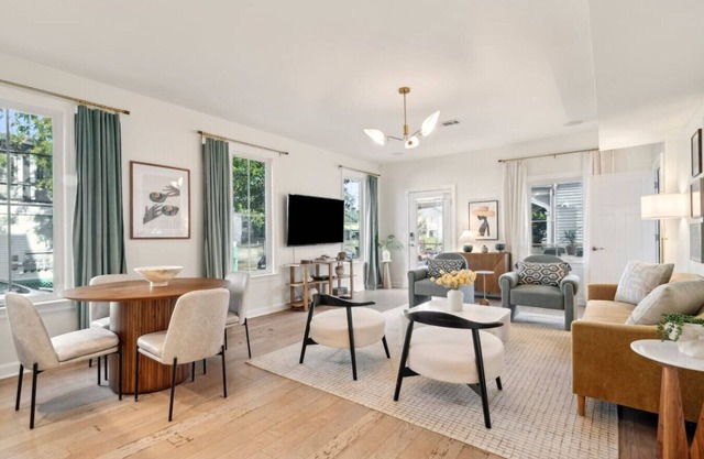 Private Family Home & Rooftop Deck + Parking